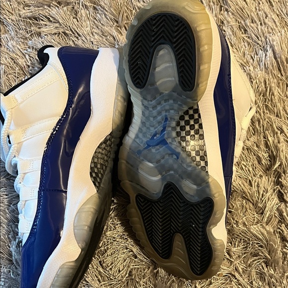 Jordan Blue and White Sneakers - Picture 2 of 3